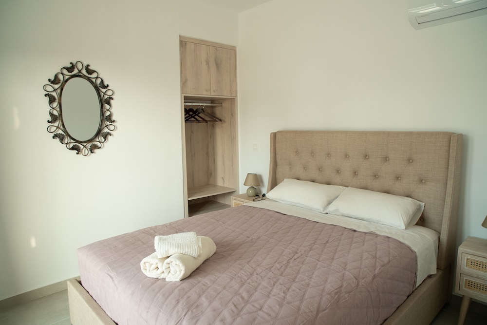 hello village chania