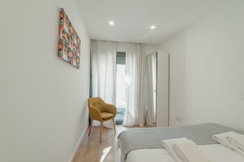 courtyard oporto design apartment k with terrace