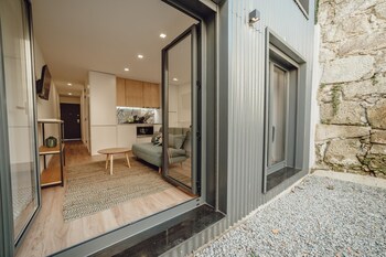 courtyard oporto design apartment k with terrace