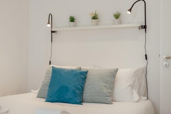 courtyard oporto design apartment k with terrace