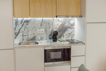 courtyard oporto design apartment k with terrace