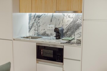 courtyard oporto design apartment k with terrace