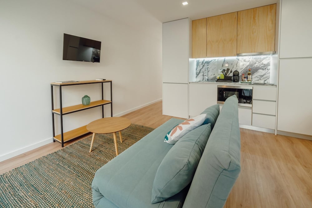 courtyard oporto design apartment k with terrace