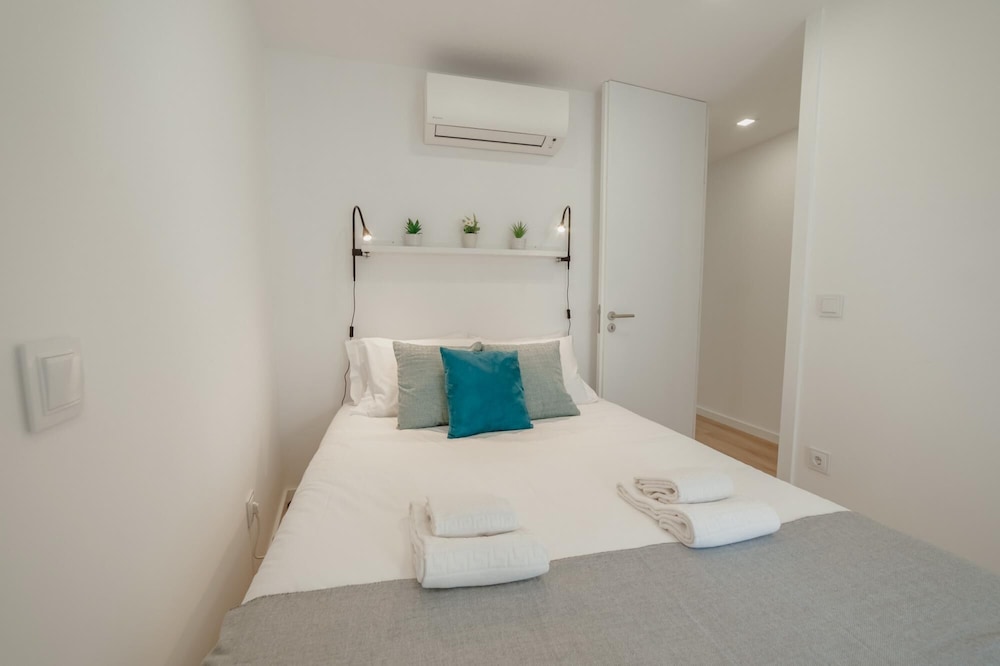 courtyard oporto design apartment k with terrace