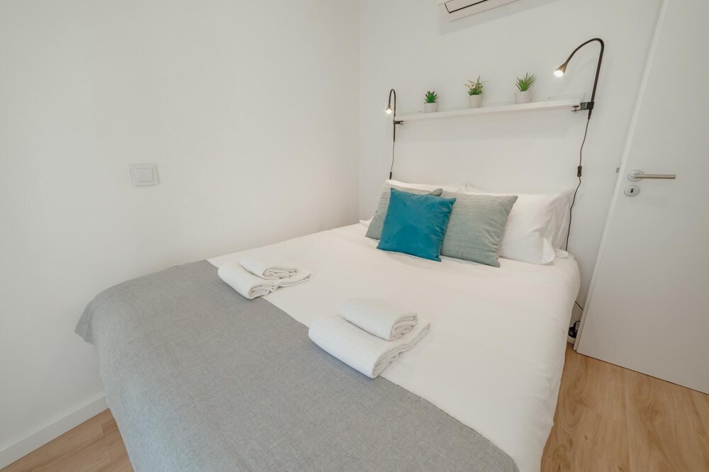 courtyard oporto design apartment k with terrace