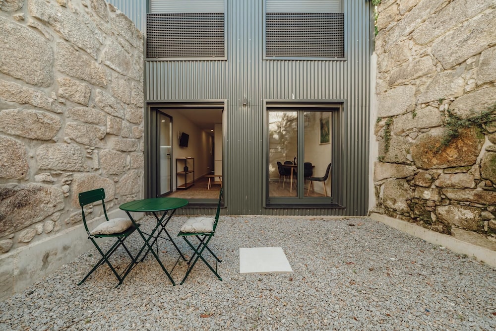 courtyard oporto design apartment k with terrace
