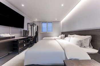 rest hotel