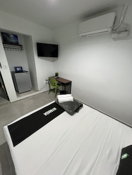 nomada beach hostel adult only