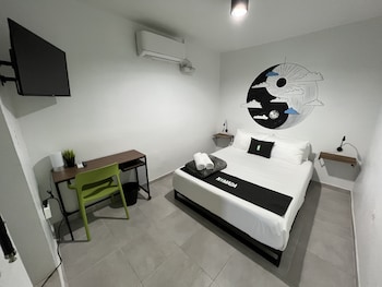 nomada beach hostel adult only