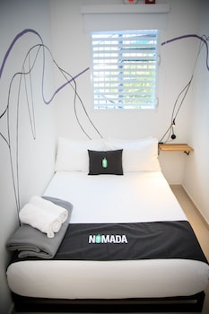 nomada beach hostel adult only