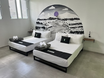 nomada beach hostel adult only