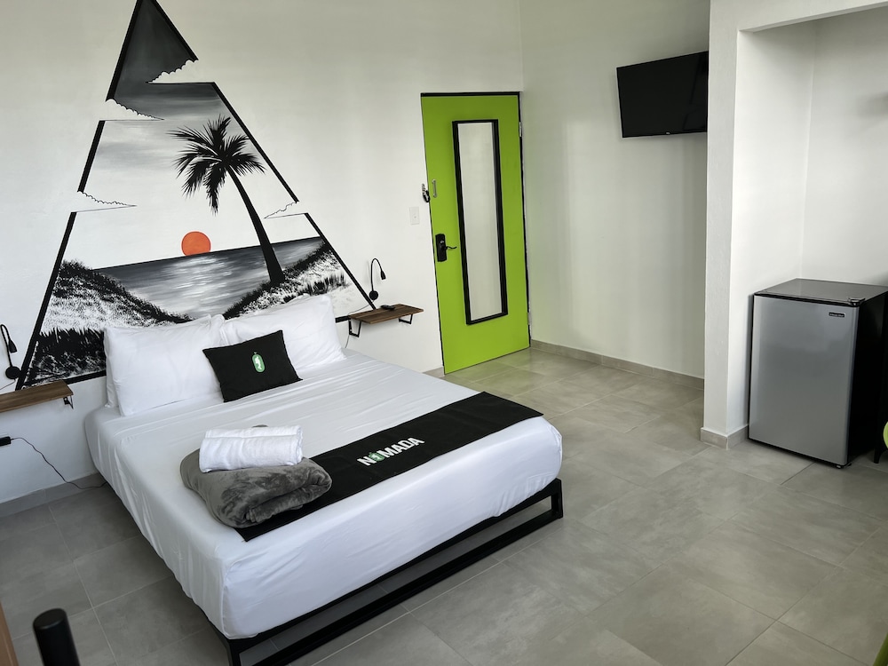 nomada beach hostel adult only
