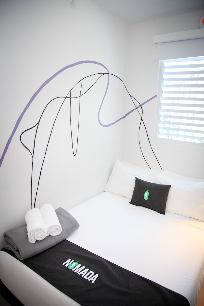nomada beach hostel adult only