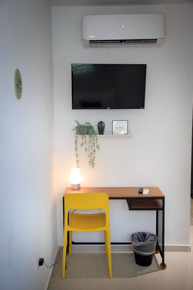 nomada beach hostel adult only
