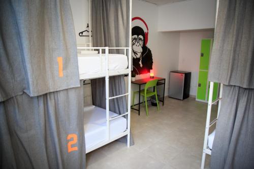 nomada beach hostel adult only