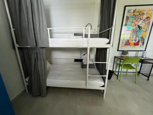 nomada beach hostel adult only