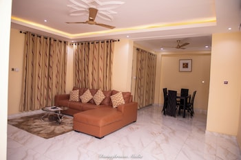 washington court deluxe one bedroom apartment