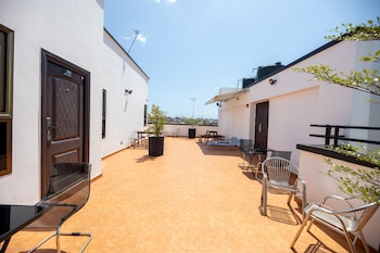 washington court deluxe one bedroom apartment