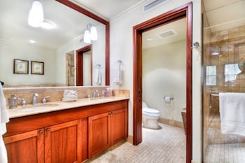 luxury beach front villa kolea