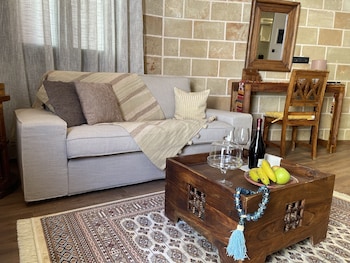 utopia luxury suites