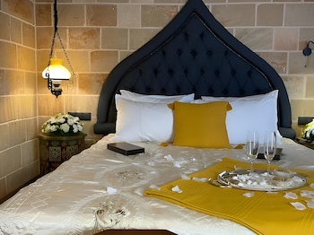 utopia luxury suites