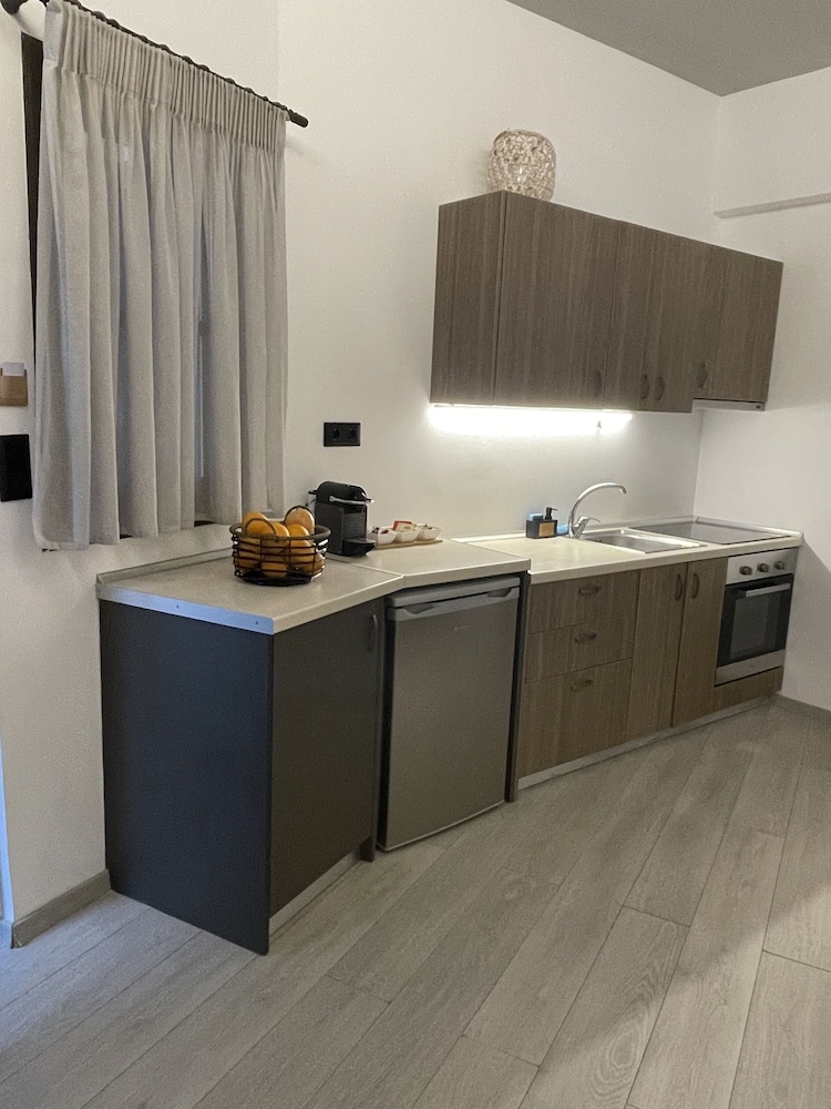 utopia luxury suites