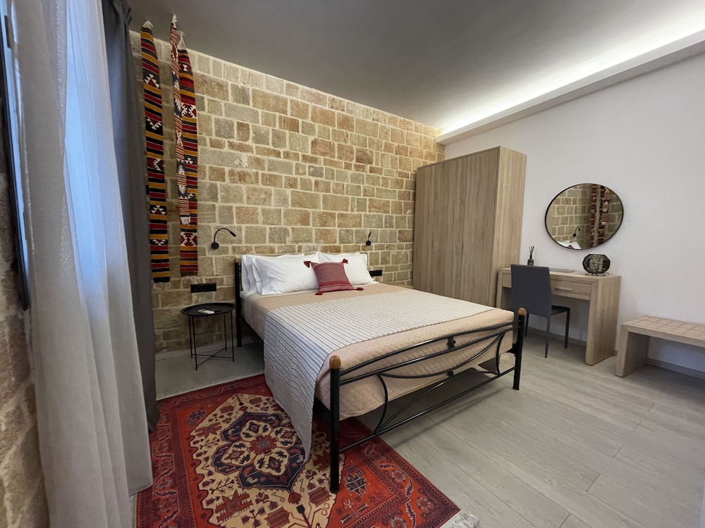 utopia luxury suites