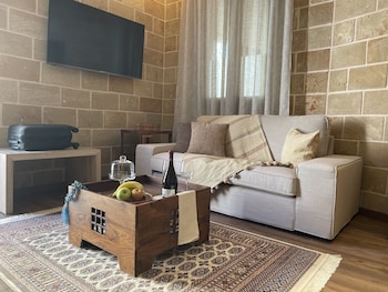 utopia luxury suites