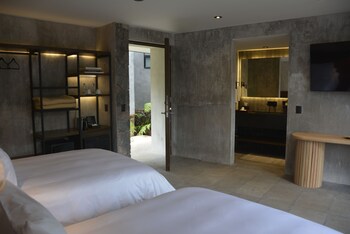 fishers house hotel