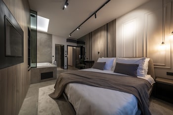 velvet rooms and more