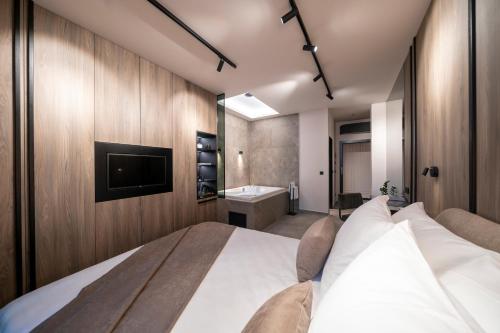 velvet rooms and more