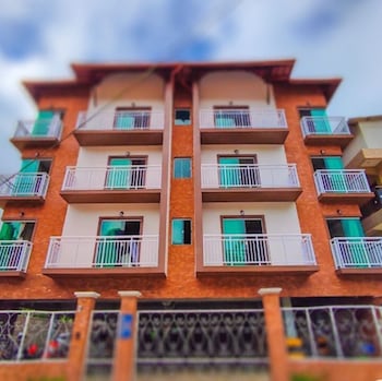 antiquus aparthotel