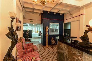 antiquus aparthotel