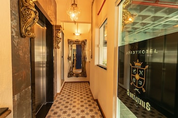 antiquus aparthotel