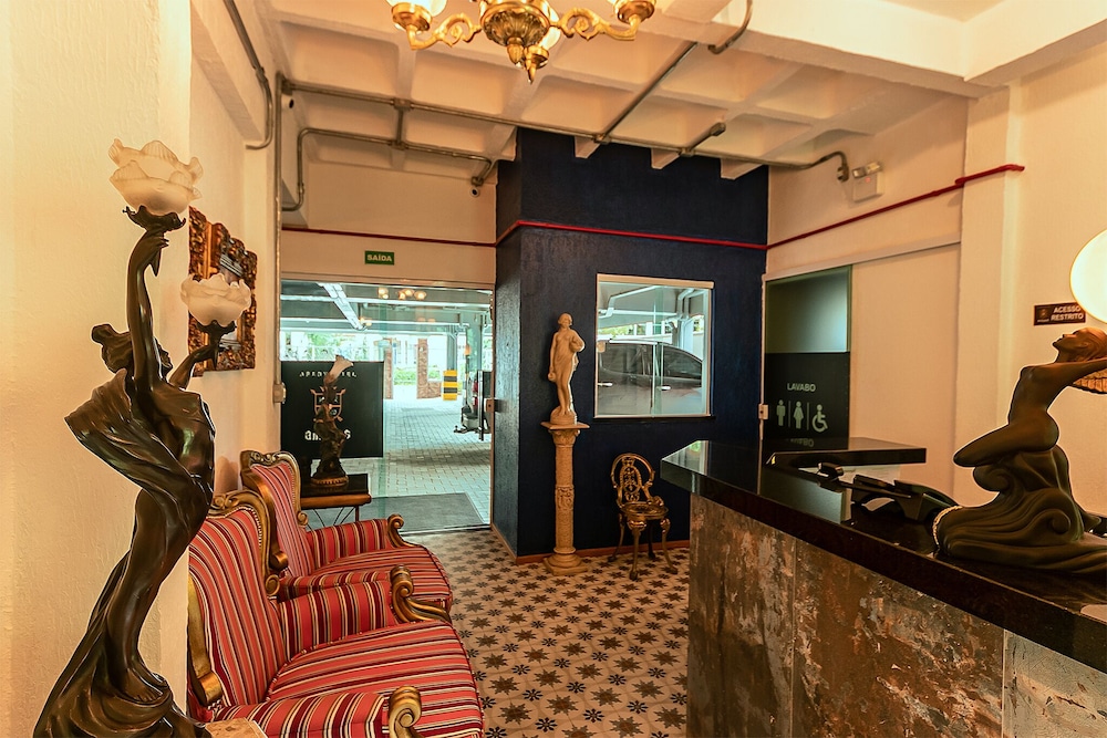 antiquus aparthotel