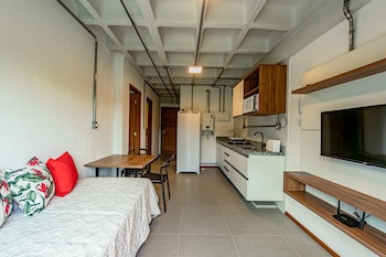 antiquus aparthotel