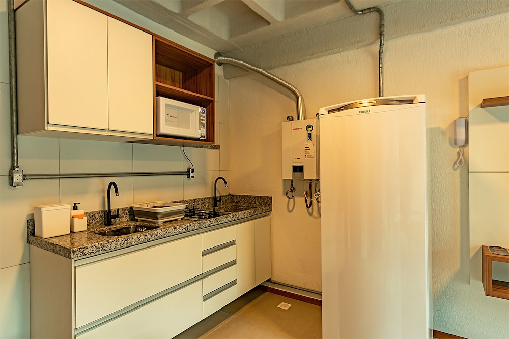 antiquus aparthotel
