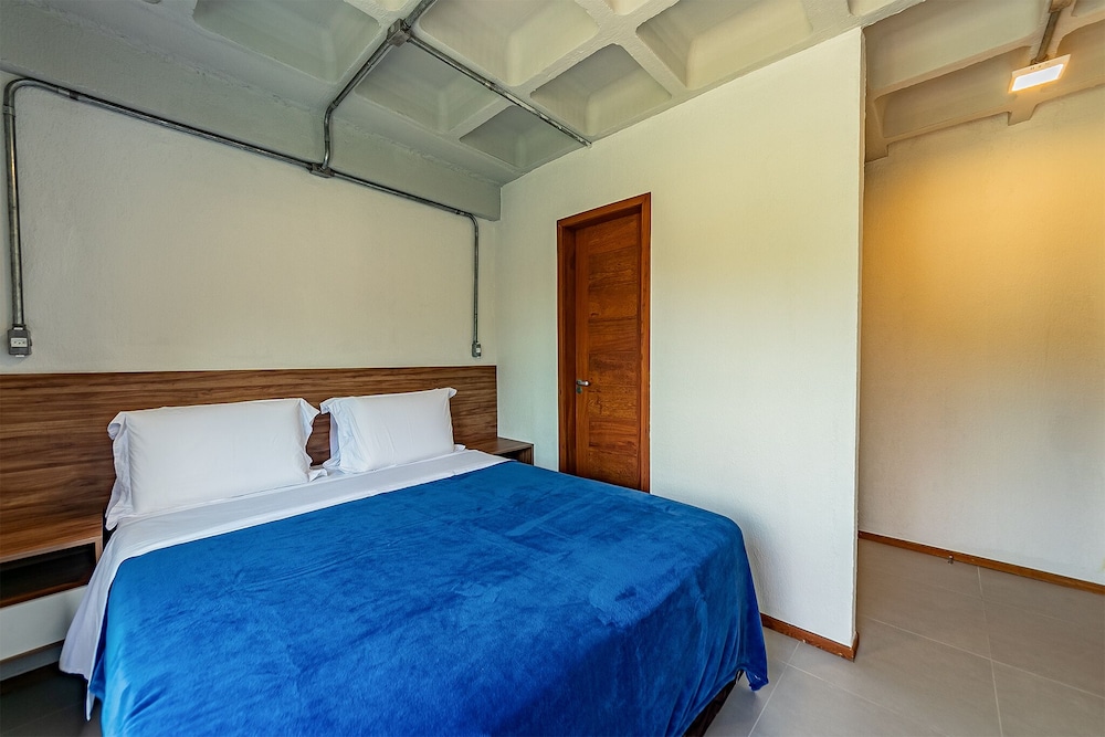 antiquus aparthotel