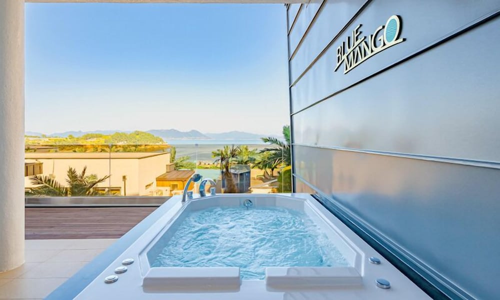 blue mango pool villa and resort