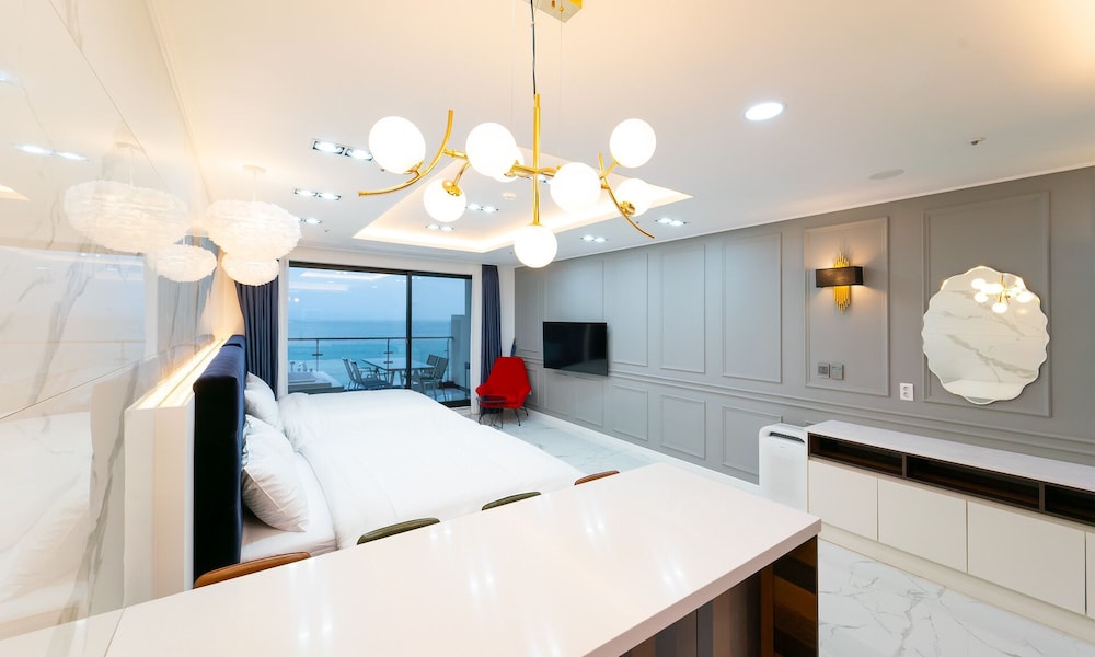 blue mango pool villa and resort