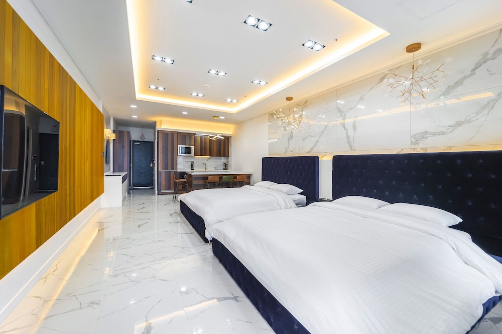 blue mango pool villa and resort