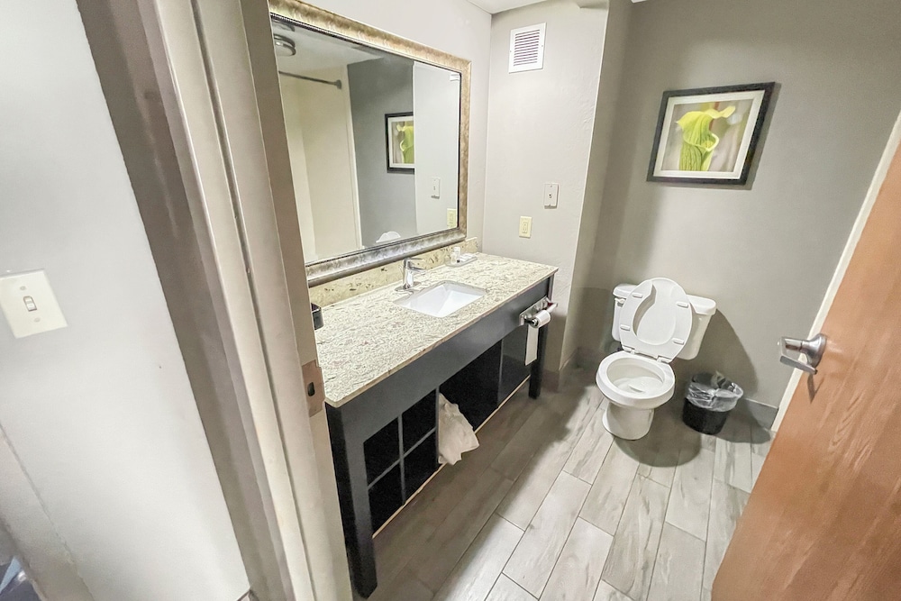 oyo townhouse jackson ridgeland