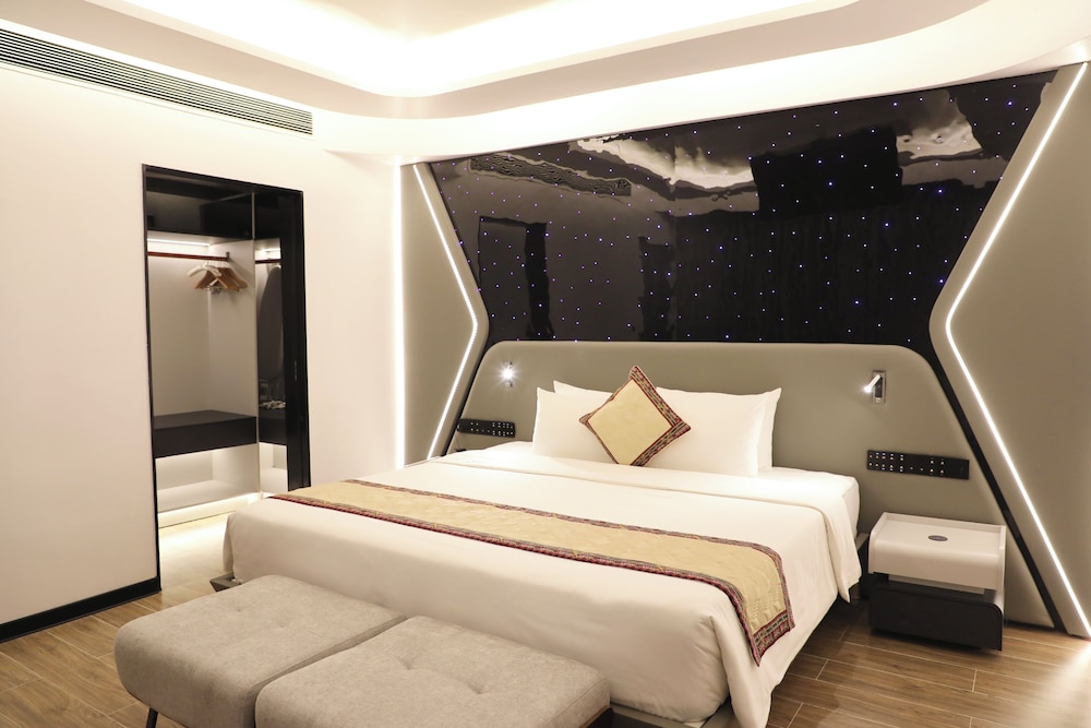 moc chau island the bullet hotel