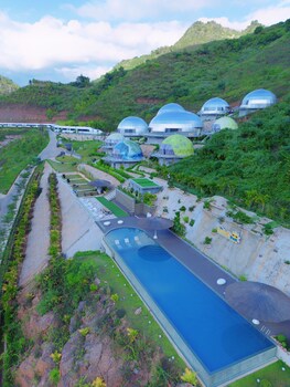 moc chau island the bullet hotel