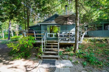 muskoka waterfront retreat