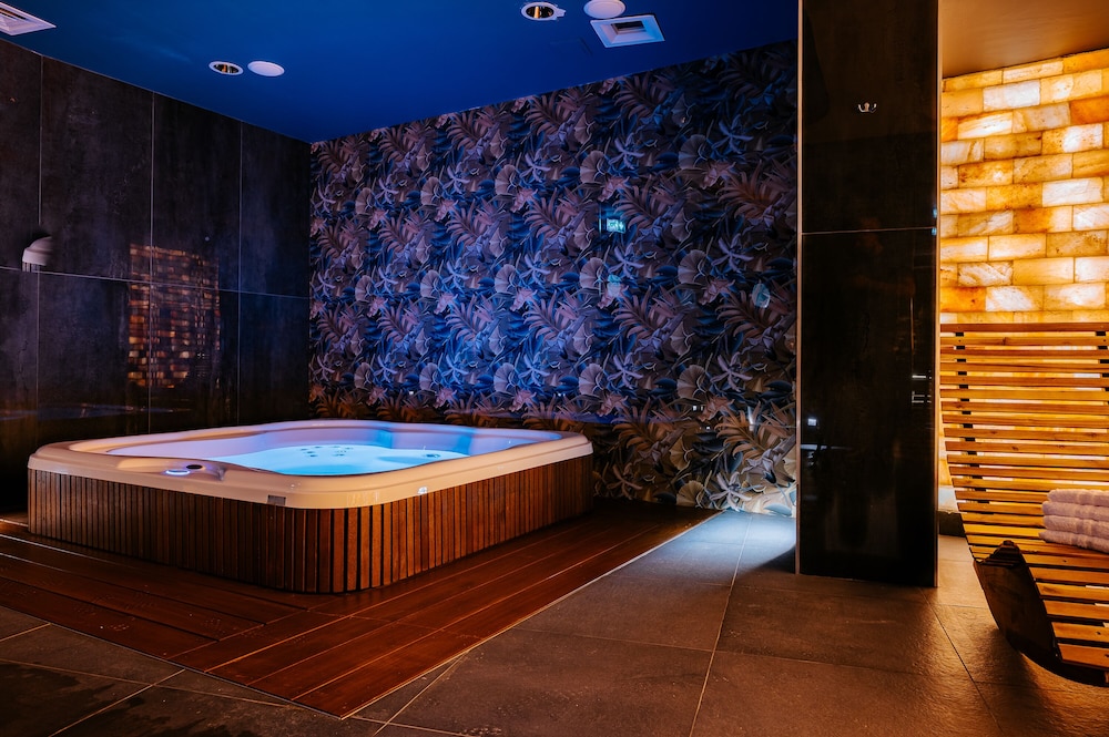 jess hotel and spa warsaw old town