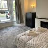 impeccable 2 bed apartment in eastbourne