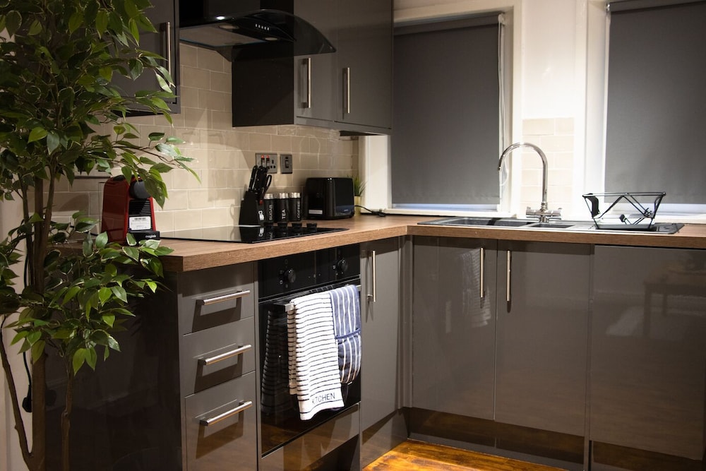 ustay 27 stanley street party apartments