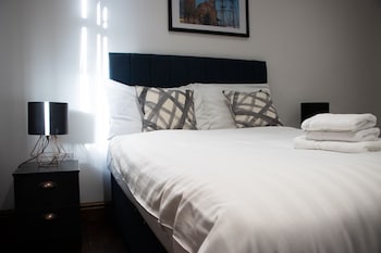 ustay 27 stanley street party apartments