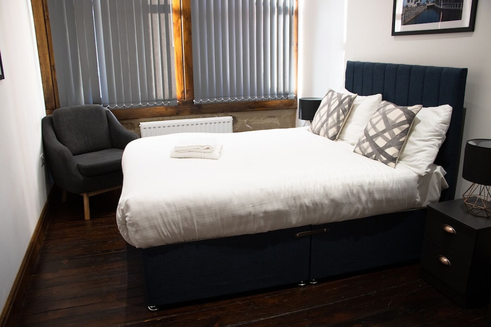 ustay 27 stanley street party apartments